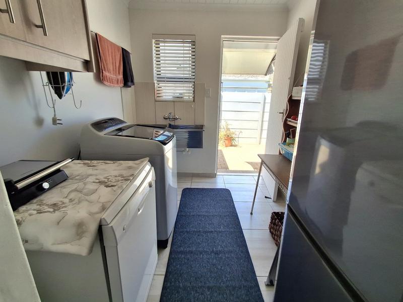 3 Bedroom Property for Sale in Britannia Bay Western Cape